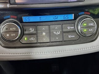 2015 Toyota Rav4 XLE — photo 22