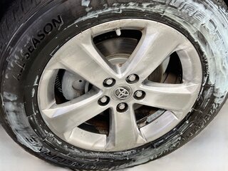 2015 Toyota Rav4 XLE — photo 11
