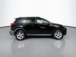2015 Toyota Rav4 XLE — photo 2