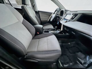 2015 Toyota Rav4 XLE — photo 27