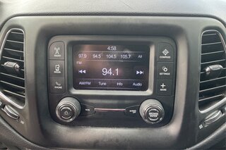2017 Jeep Compass Sport — photo 30