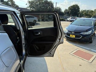 2019 Jeep Compass Sport — photo 13