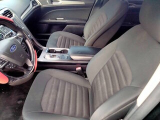 2018 Ford Fusion SE — photo 9