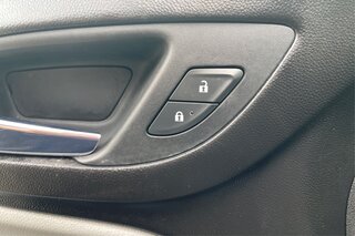 2019 Chevrolet Equinox LS — photo 28