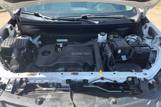 2020 Chevrolet Equinox LT — photo 24