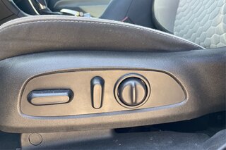 2020 Chevrolet Equinox LT — photo 29