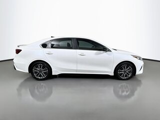 2023 Kia FORTE GT-Line — photo 2