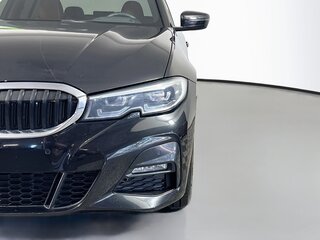 2022 BMW 3 Series 330e — photo 9