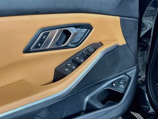 2022 BMW 3 Series 330e — photo 14