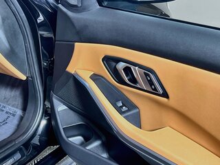2022 BMW 3 Series 330e — photo 29