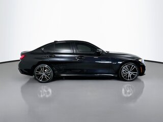 2022 BMW 3 Series 330e — photo 2