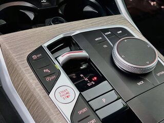 2025 BMW 3 Series 330i — photo 21