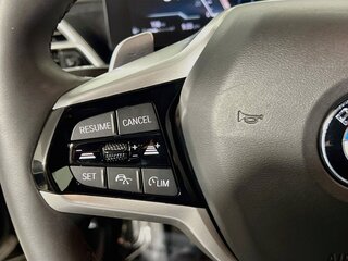 2025 BMW 3 Series 330i — photo 16