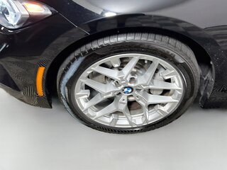 2025 BMW 3 Series 330i — photo 11