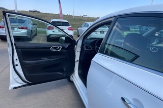 2018 Nissan Sentra SV — photo 21