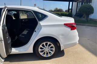 2018 Nissan Sentra SV — photo 10
