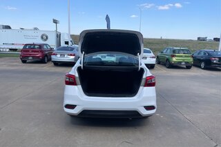 2018 Nissan Sentra SV — photo 12