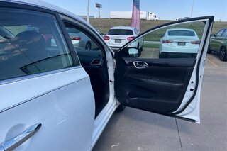 2018 Nissan Sentra SV — photo 23