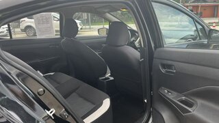 2021 Nissan Versa Sedan SV — photo 9