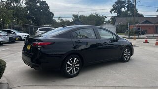 2021 Nissan Versa Sedan SV — photo 15