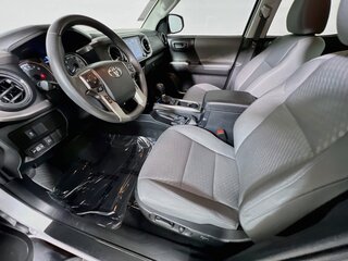 2022 Toyota Tacoma SR5 — photo 11