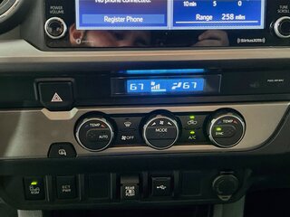 2022 Toyota Tacoma SR5 — photo 21