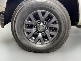 2023 Toyota Tacoma SR5 — photo 11