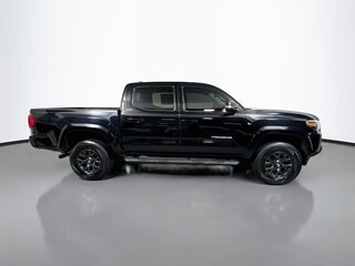 2023 Toyota Tacoma SR5 — photo 2