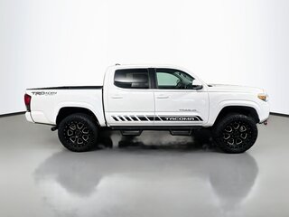 2019 Toyota Tacoma SR — photo 2