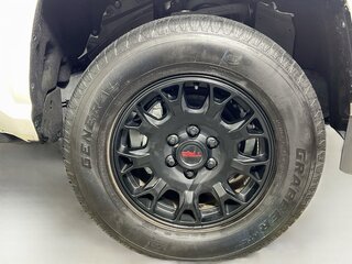 2024 Toyota Tacoma SR5 — photo 11
