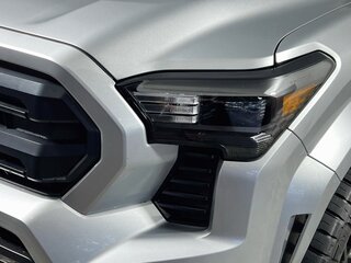 2026 Toyota Tacoma SR5 — photo 8
