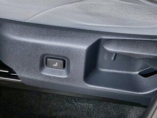 2026 Toyota Tacoma SR5 — photo 12