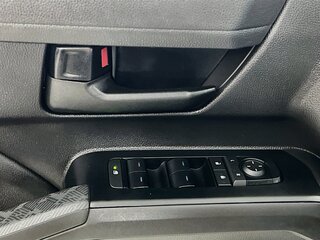2026 Toyota Tacoma SR5 — photo 13