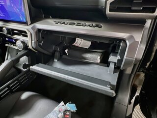 2026 Toyota Tacoma TRD Sport — photo 32