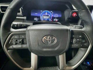2026 Toyota Tacoma TRD Sport — photo 15