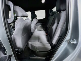 2025 Toyota Tacoma SR5 — photo 26