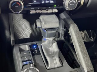 2025 Toyota Tacoma SR5 — photo 21
