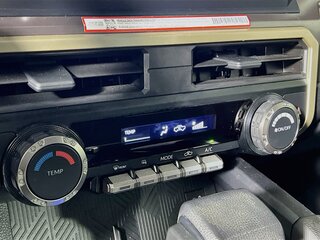 2025 Toyota Tacoma SR5 — photo 23