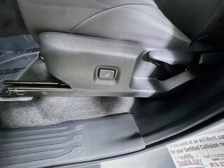 2025 Toyota Tacoma SR5 — photo 13