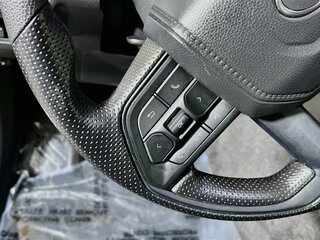 2025 Toyota Tacoma SR5 — photo 16