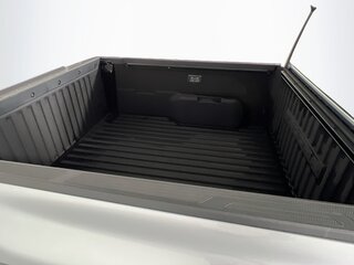 2025 Toyota Tacoma SR5 — photo 31