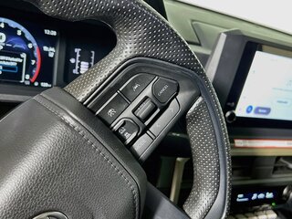 2025 Toyota Tacoma SR5 — photo 17