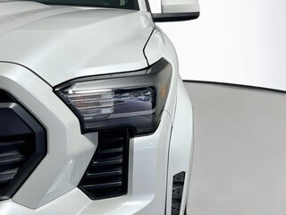 2024 Toyota Tacoma TRD Sport — photo 8