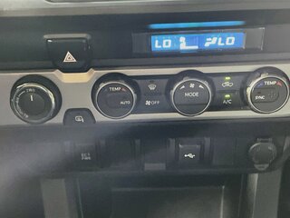 2022 Toyota Tacoma SR — photo 22