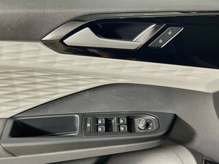 2023 Volkswagen Taos S — photo 13