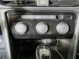 2023 Volkswagen Taos S — photo 22