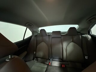2019 Toyota Camry LE — photo 29