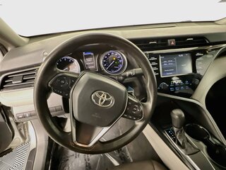 2019 Toyota Camry LE — photo 15