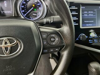 2019 Toyota Camry LE — photo 17
