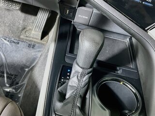 2019 Toyota Camry LE — photo 20